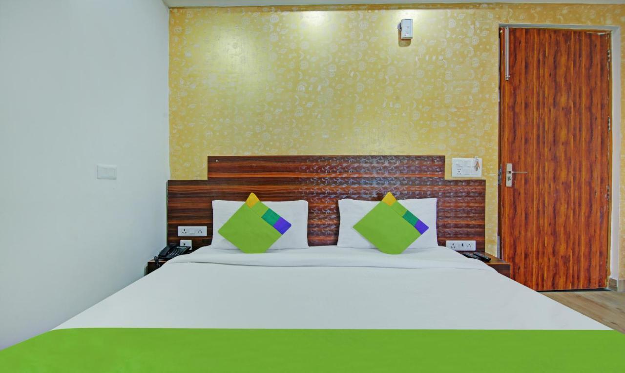 Itsy Hotels Nyra Gurgaon Exteriör bild