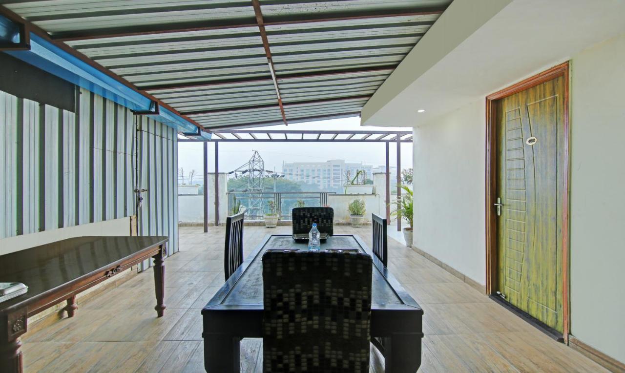 Itsy Hotels Nyra Gurgaon Exteriör bild