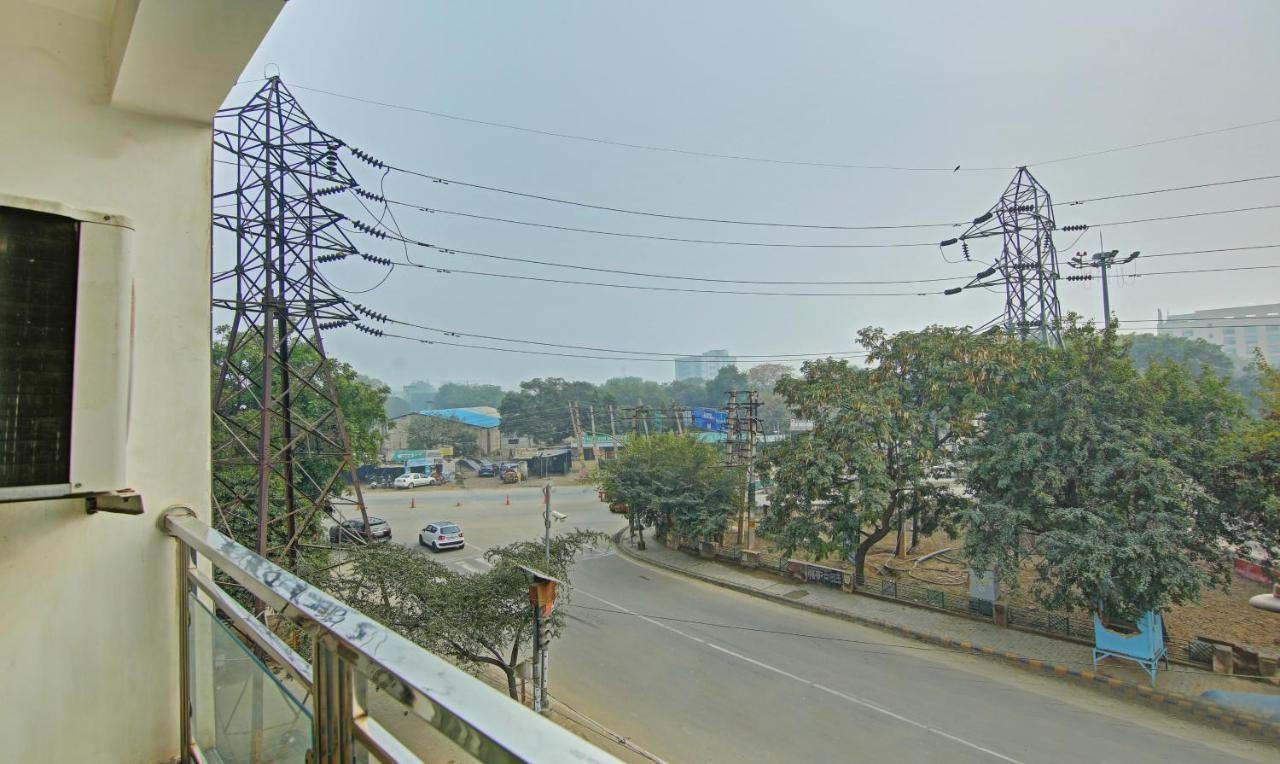 Itsy Hotels Nyra Gurgaon Exteriör bild